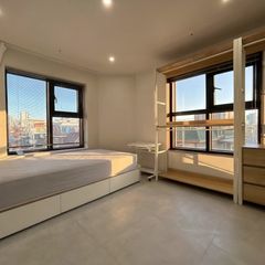 Last one left—unbeatable value for money. Unit Image