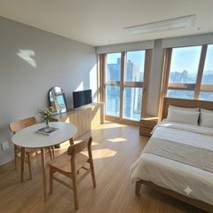 Newly built, fully furnished, hotel-style res Unit Image