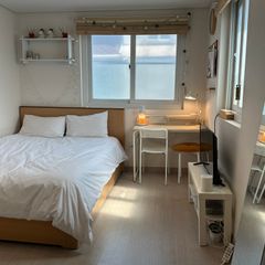 4 min from Hongdae Station / Rooftop Unit Image