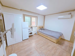 Studio apartment near Chonnam National Univer 0th image