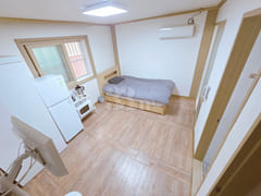 Studio apartment near Chonnam National Univer 1th image
