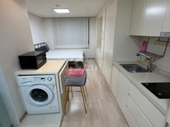 Gildong Fully Furnished Queen Room E3 4th image