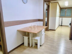 Dongdaemun Fully Furnished Unit with 3 Queen 2th image