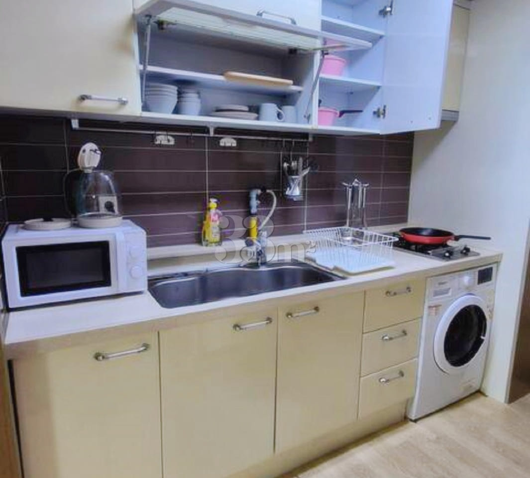 Dongdaemun Fully Furnished Unit with 3 Queen 4th image