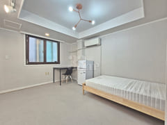 Neat studio apartment, 2 minutes from Sinchon 2th image