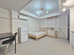Neat studio apartment, 2 minutes from Sinchon 1th image