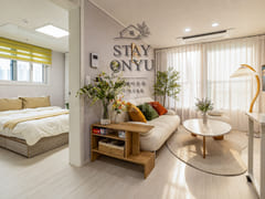 Newly built, fully furnished two-room unit ne 0th image