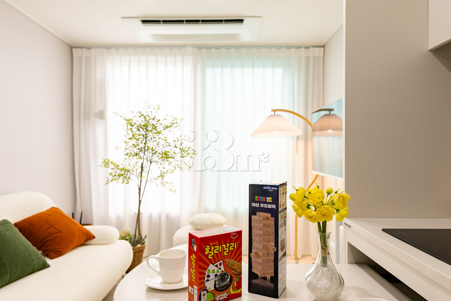 Newly built, fully furnished two-room unit ne 10th image