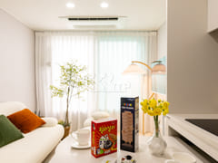 Newly built, fully furnished two-room unit ne 10th image