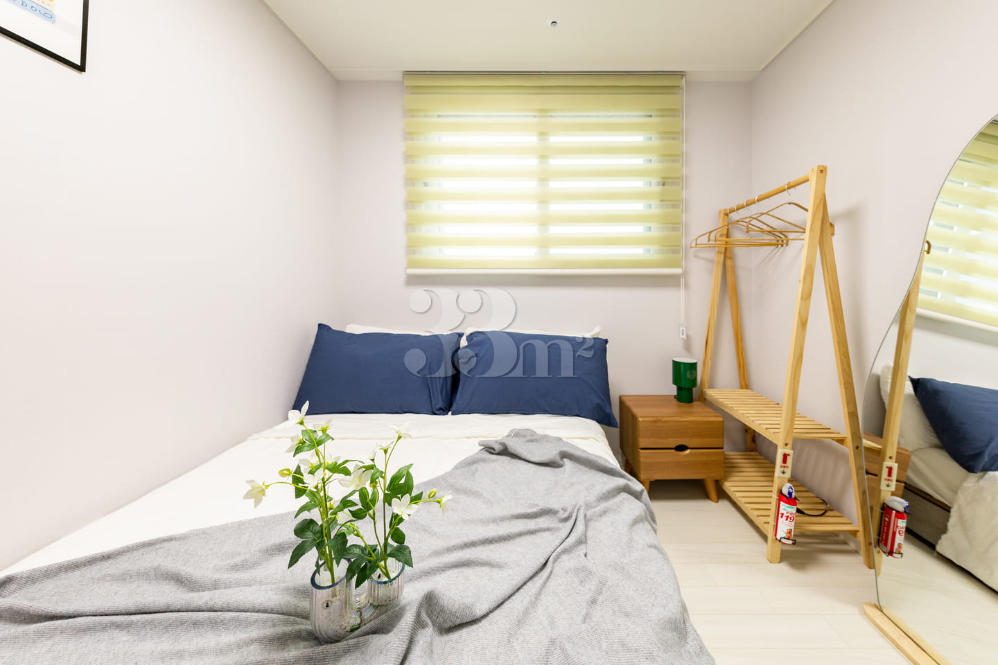 Newly built, fully furnished two-room unit ne 15th image