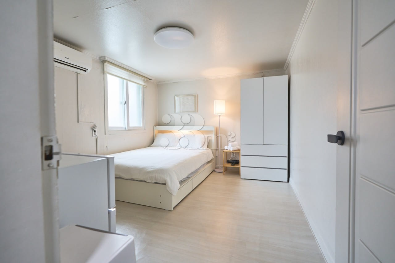 Fully furnished studio near Myeonghak Station 2th image