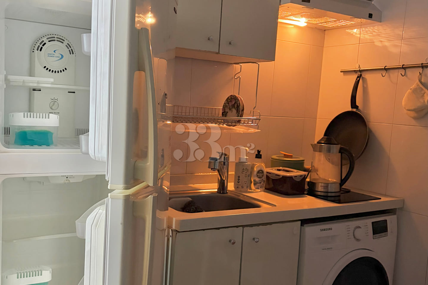 Private rooftop; fully furnished unit near Hy 3th image