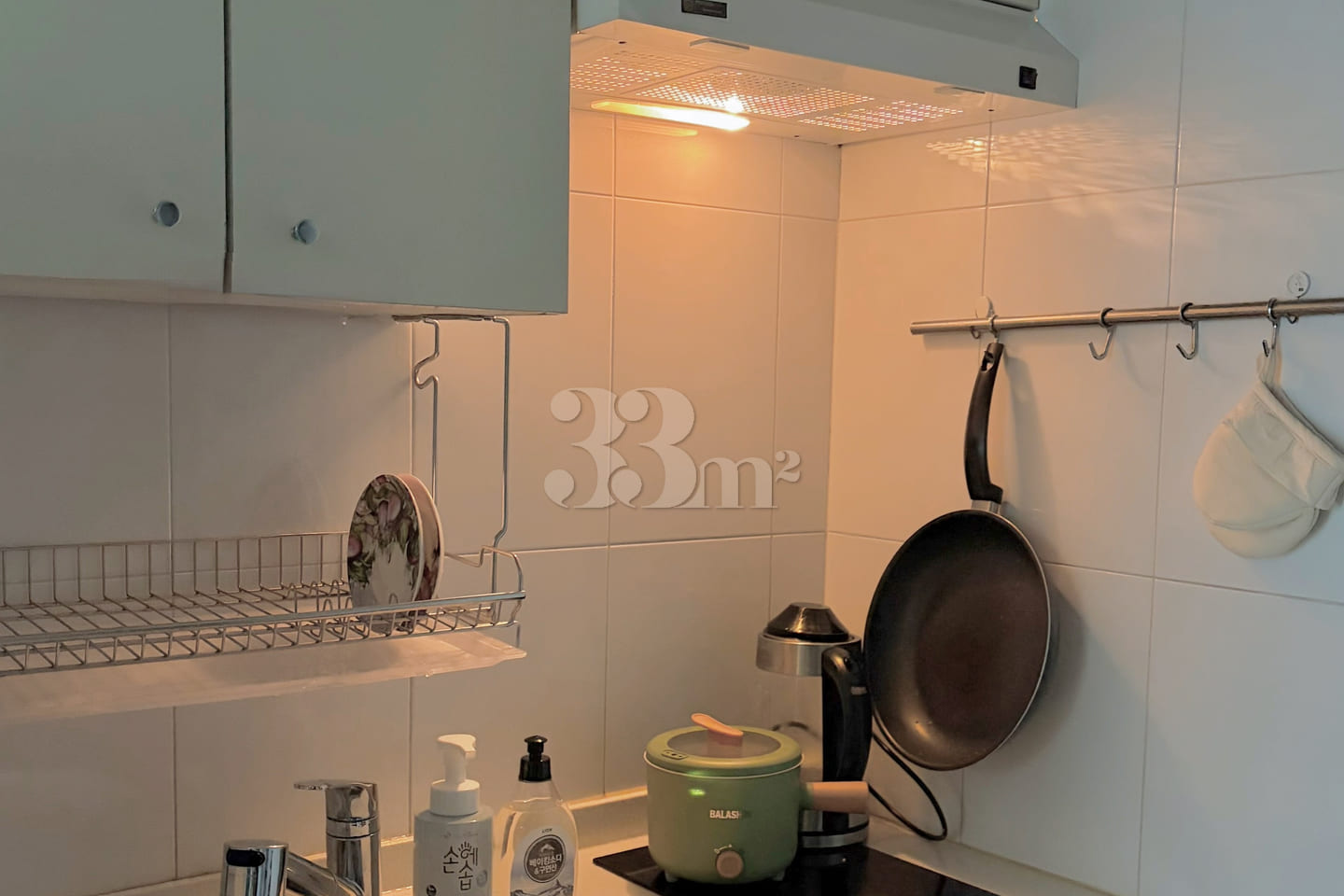 Private rooftop; fully furnished unit near Hy 4th image