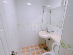 Northeast-facing studio apartment 8th image