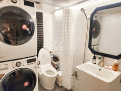 Spacious 3-bedroom unit for 8 people with par 4th image