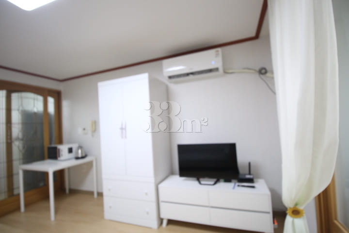 A comfortable home with great natural light ★ 5th image
