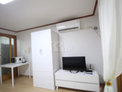 A comfortable home with great natural light ★ 5th image