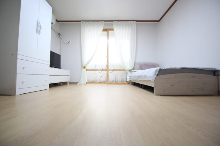 A comfortable home with great natural light ★ 0th image