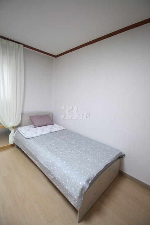 A comfortable home with great natural light ★ 7th image