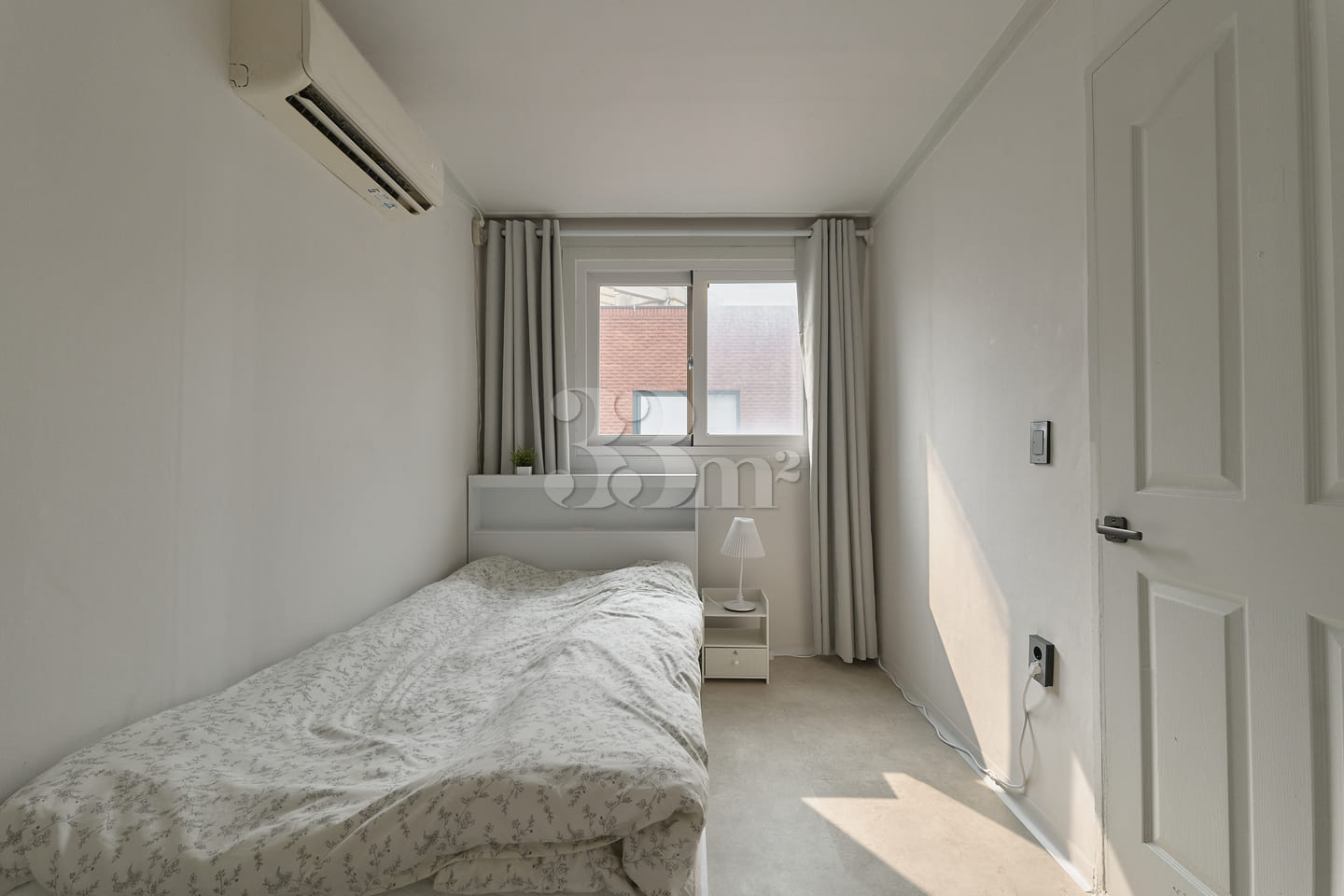 Fully renovated two-room unit in Yeoksam, Gan 12th image