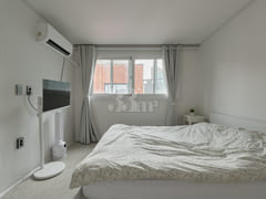 Fully renovated two-room unit in Yeoksam, Gan 4th image