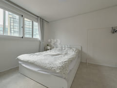 Fully renovated two-room unit in Yeoksam, Gan 6th image