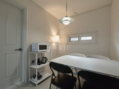 Fully renovated two-room unit in Yeoksam, Gan 2th image