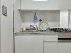 Fully renovated two-room unit in Yeoksam, Gan 13th image
