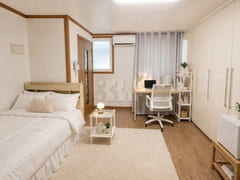 🏡 Spacious Studio in Sinchon 0th image