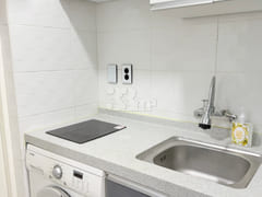 Studio apartment, 5-minute walk from Sillim S 13th image