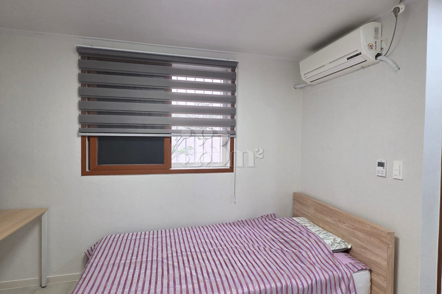 It is a neat studio apartment. 3th image