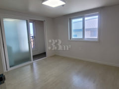 Spacious and clean Room 203 3th image