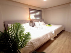 Wonju City Center · 3 Queen Beds 13th image