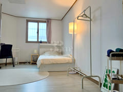 Studio apartment, 3-minute walk from Sinyongs 2th image