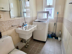 Studio apartment, 3-minute walk from Sinyongs 7th image
