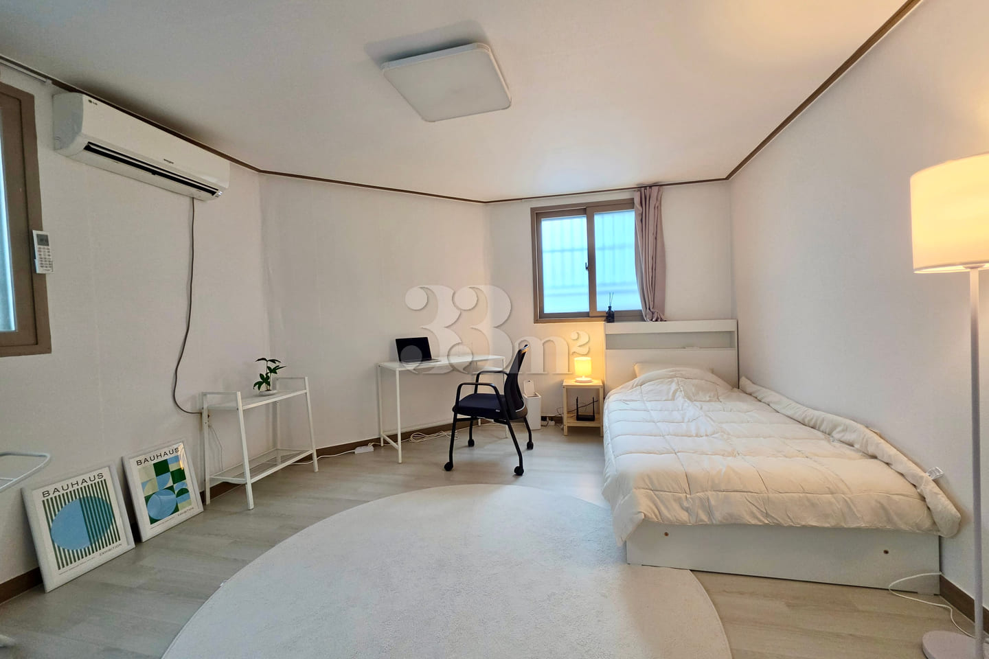 Studio apartment, 3-minute walk from Sinyongs 0th image