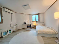 Studio apartment, 3-minute walk from Sinyongs 0th image