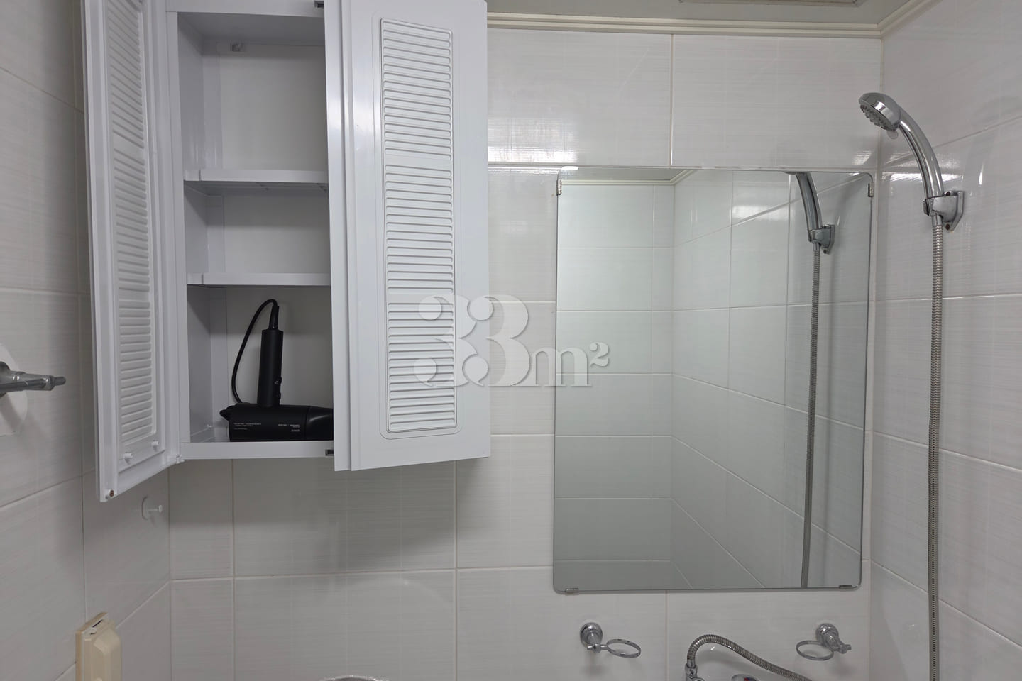 Fully furnished, parking included, located in 15th image