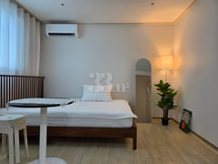 Fully furnished, parking included, located in 18th image