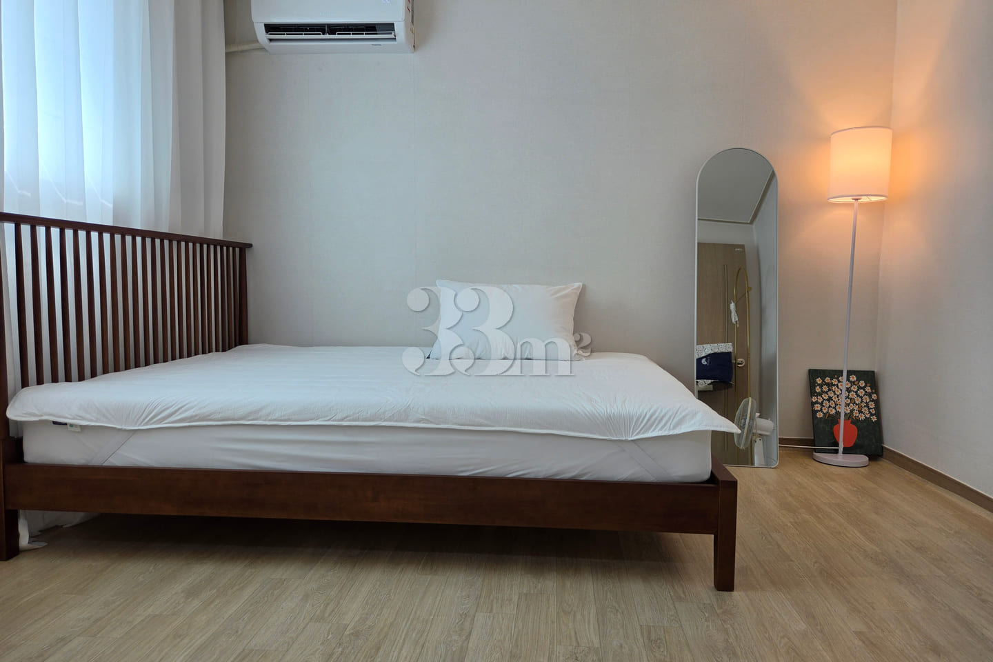 Fully furnished, parking included, located in 6th image
