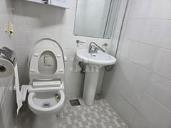 Fully furnished, parking included, located in 13th image