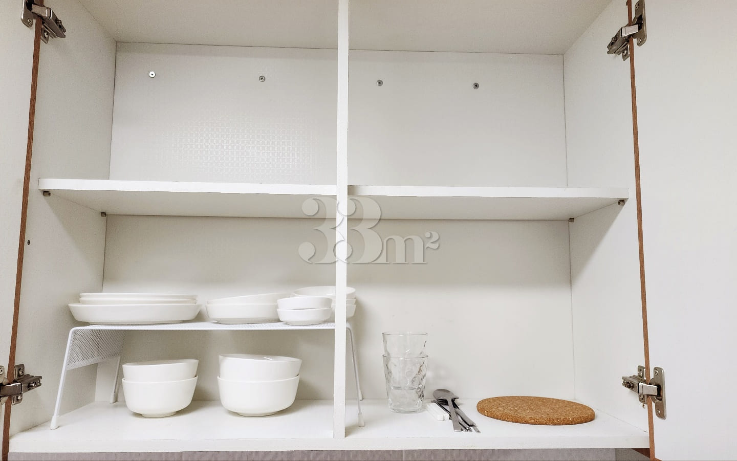 Fully renovated mini two-room unit with new a 10th image