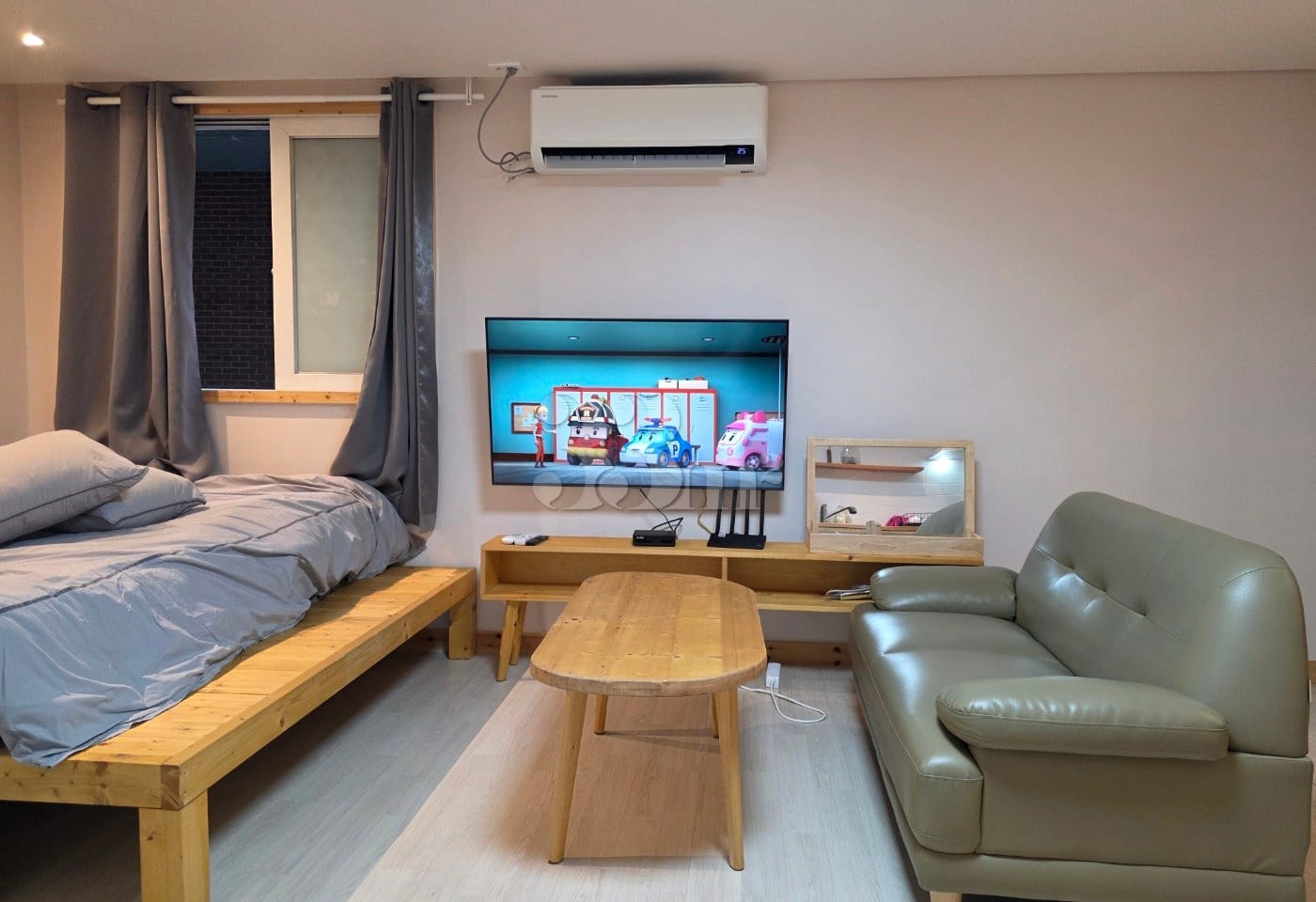 Unit 204, 10-minute walk from Yeoksam Station 3th image
