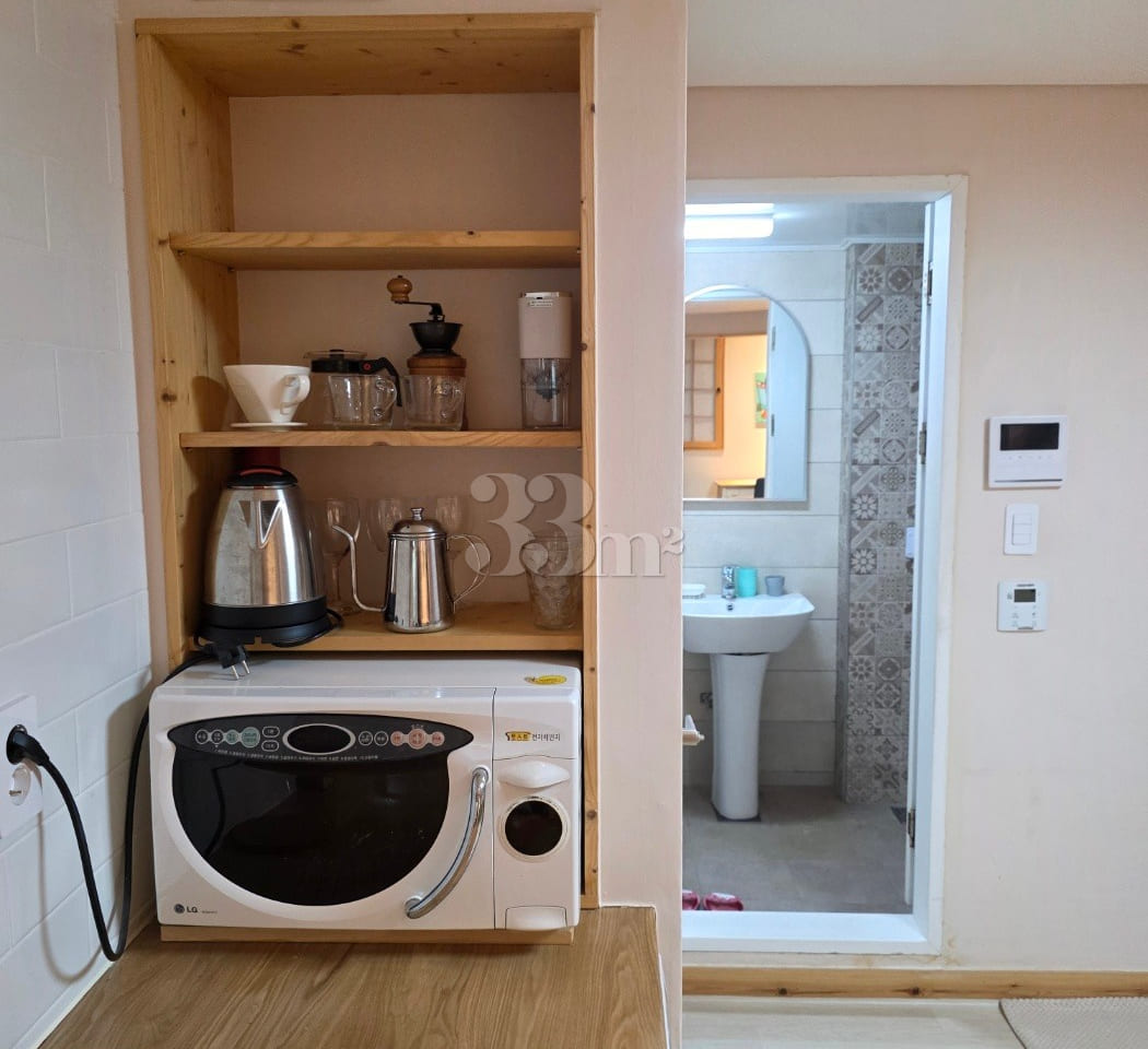 Unit 204, 10-minute walk from Yeoksam Station 10th image