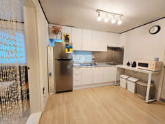 Fully furnished 2-bedroom unit in Dongdaemun- 8th image