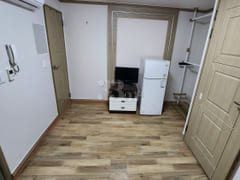 Cozy second-floor studio apartment 0th image
