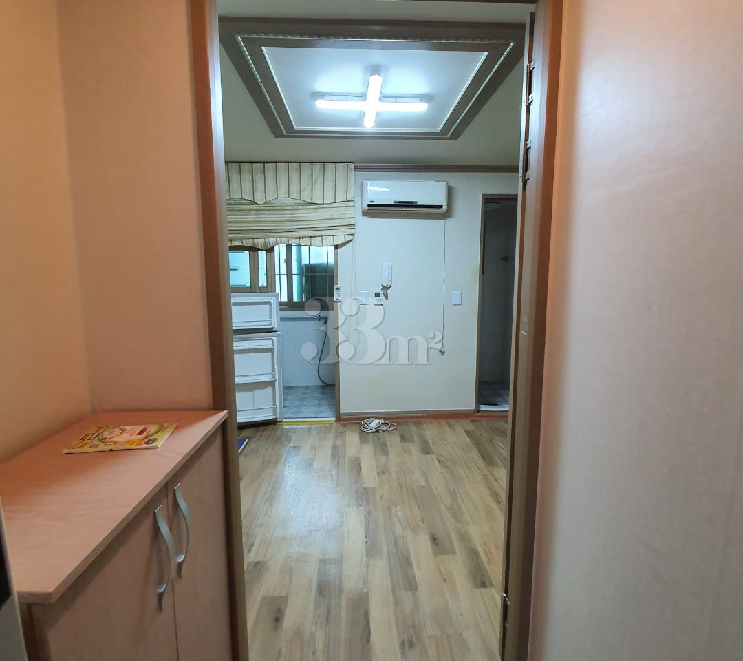 Cozy second-floor studio apartment 4th image