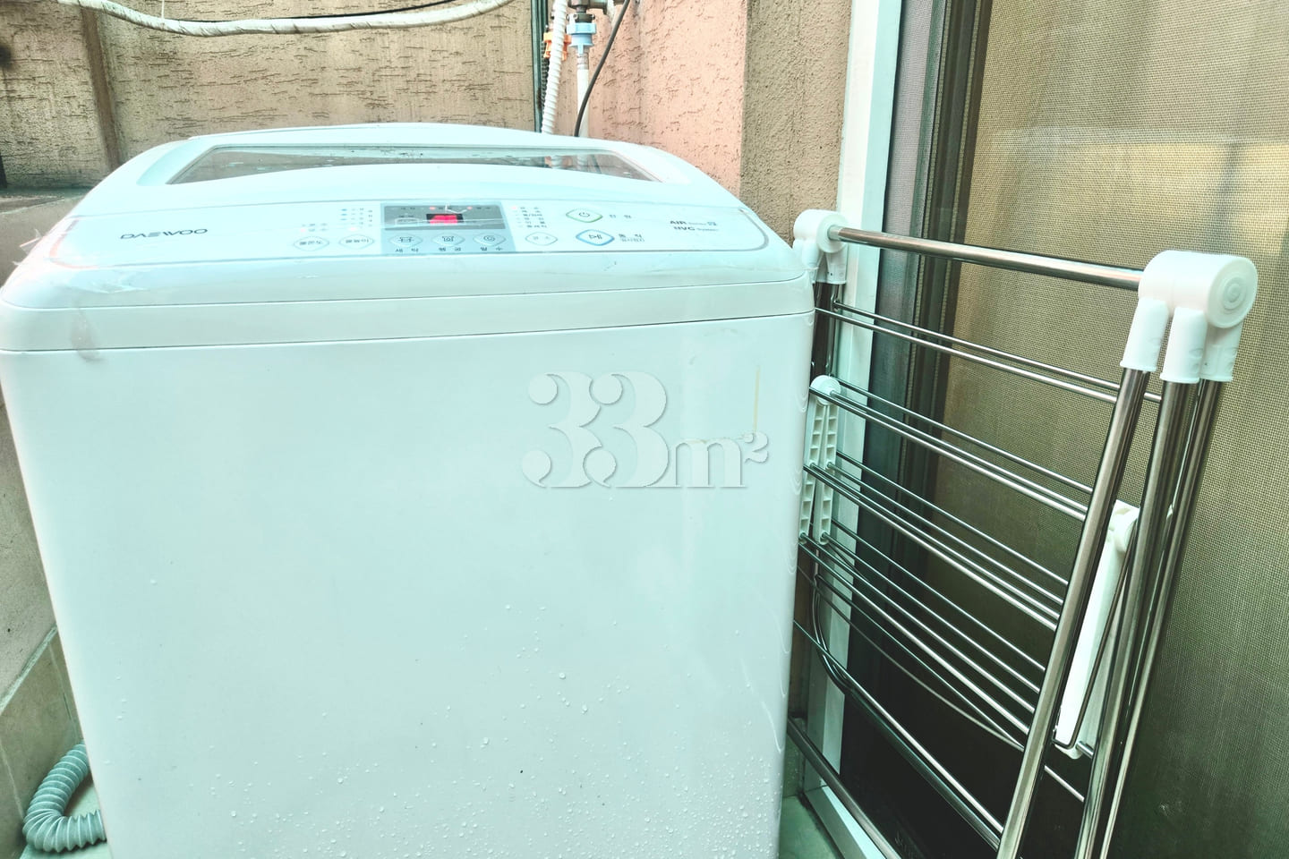 💕5 mins to Hongdae, clean & tidy💕 5th image