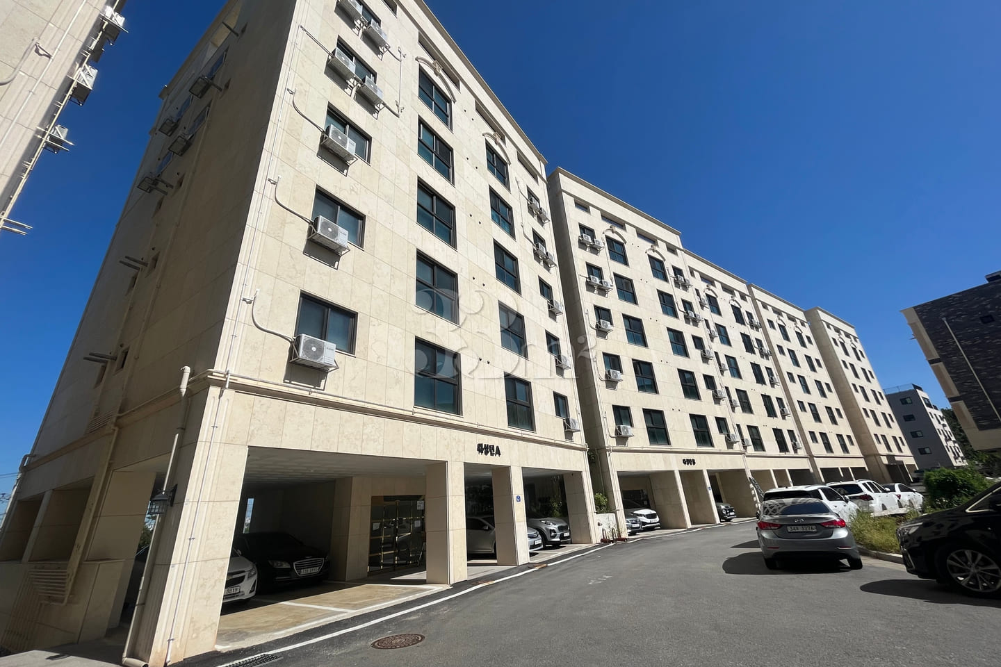 Convenient, newly built Jinwi property with o 6th image