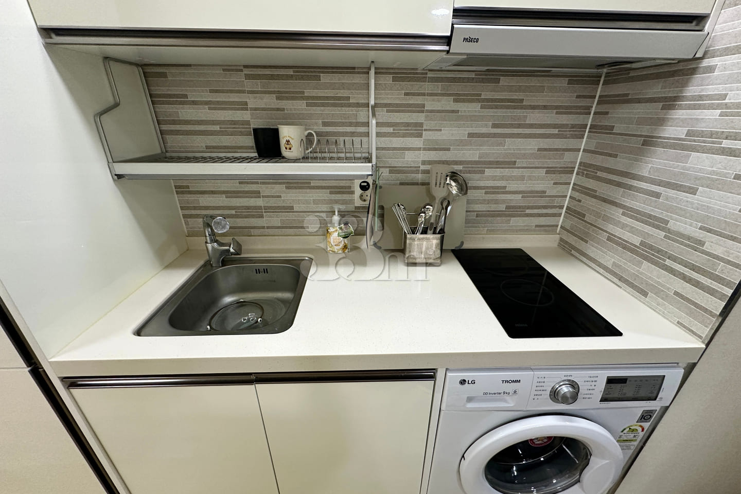 π Studio apartment right next to Hyochang Pa 4th image